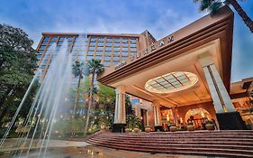 Royal Garden Hotel Dongguan 5*