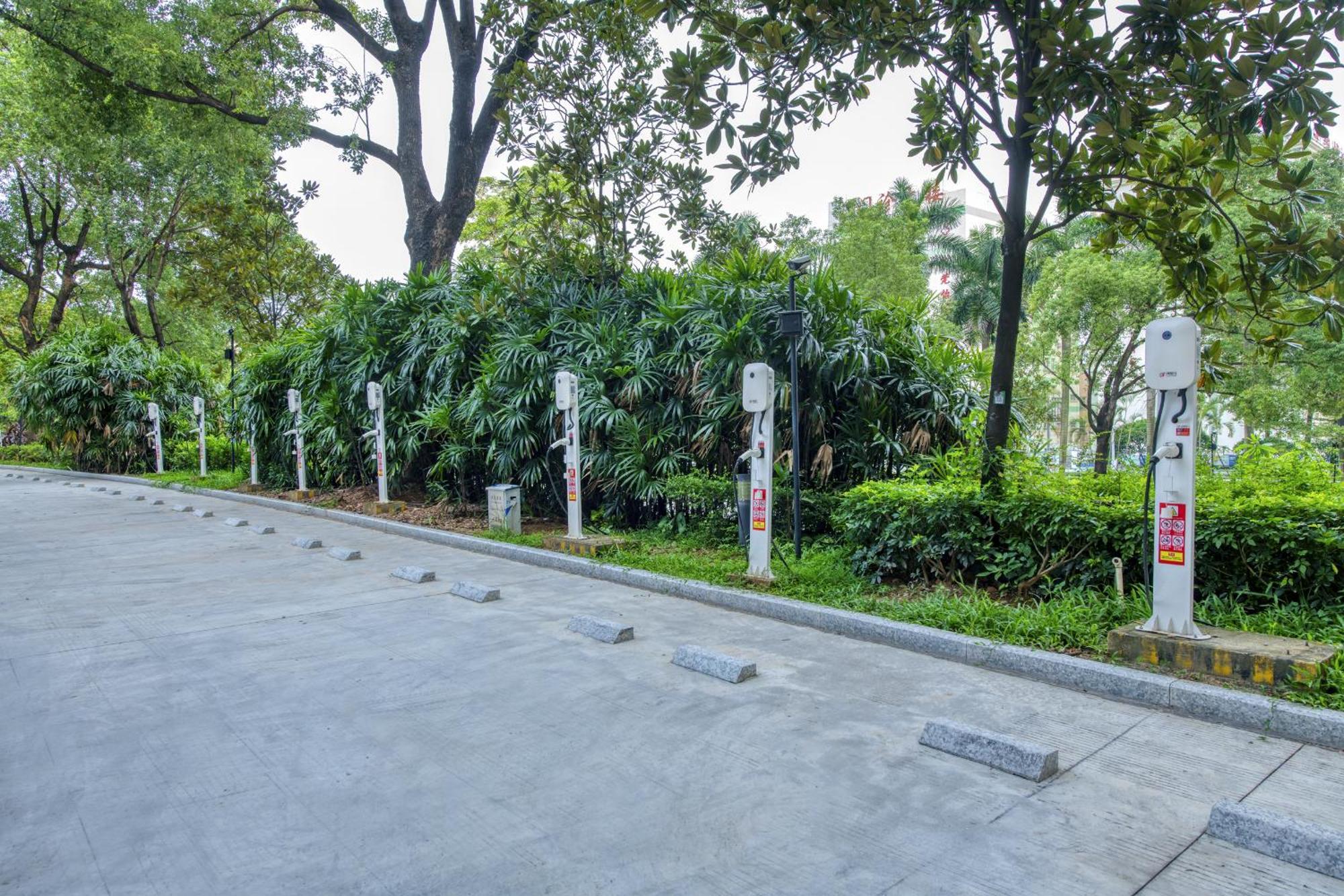 Dongguan Royal Garden Hotel Exterior photo